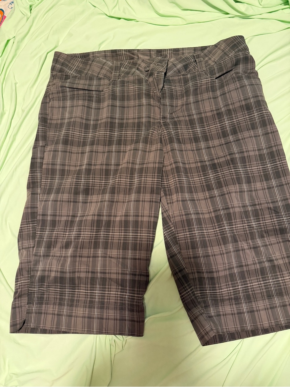 Columbia Gray Plaid Women's Bermuda Shorts